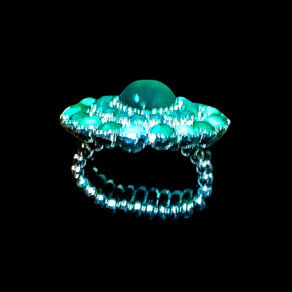 Ring - Picture 2 of 4